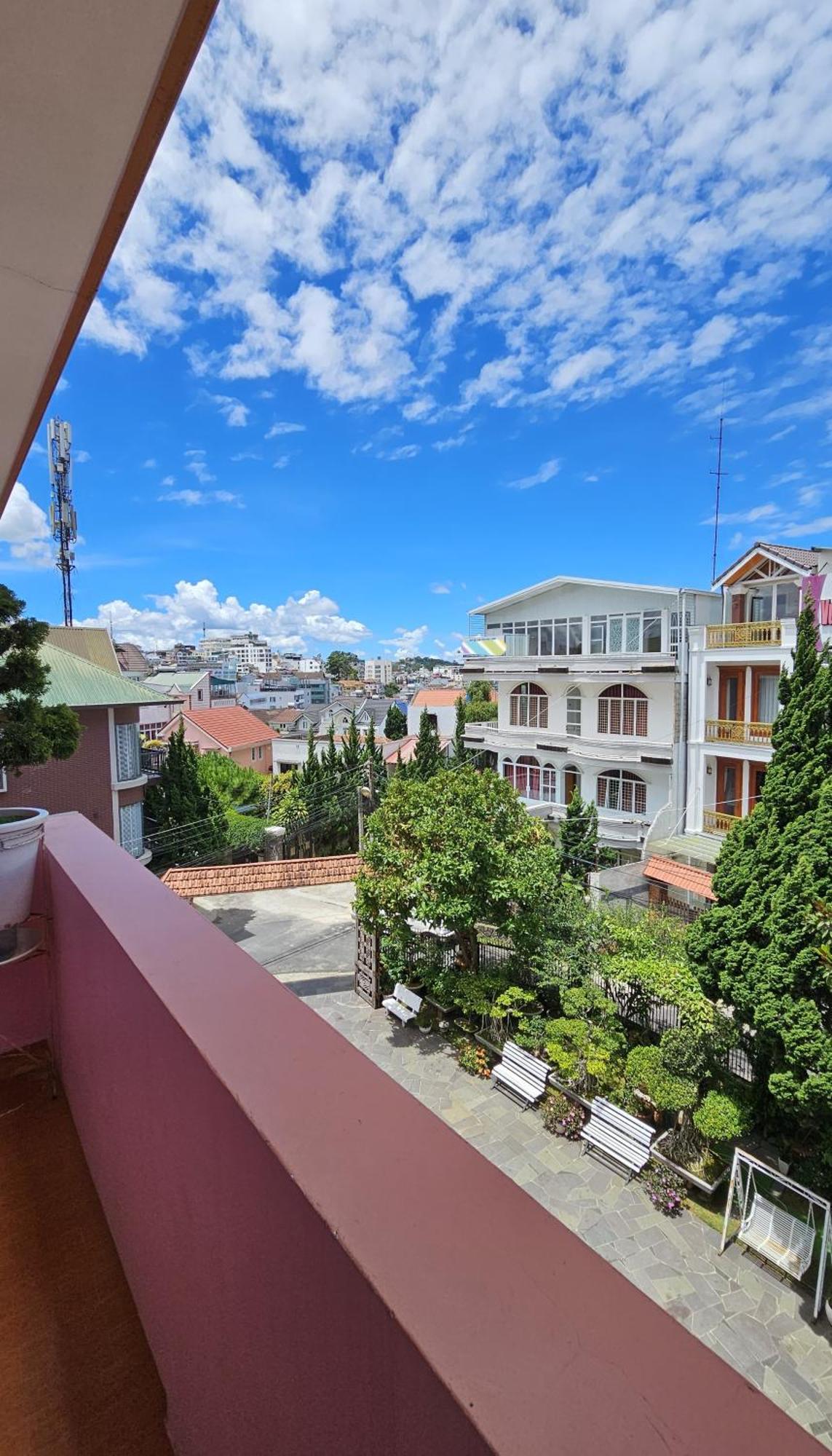 Pink House Hotel Đà Lạt
